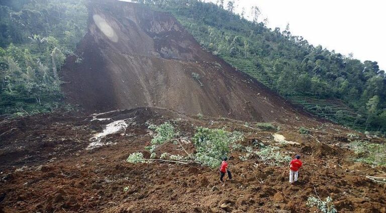 thumbs b c c1e68b59a92279f153a73270f4eaacf3